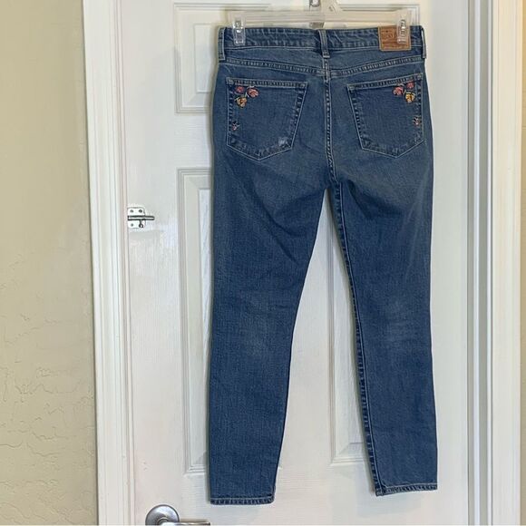 Lucky Brand Ava Skinny Floral Embroidered Distressed Jeans Size 2 - Picture 4 of 10